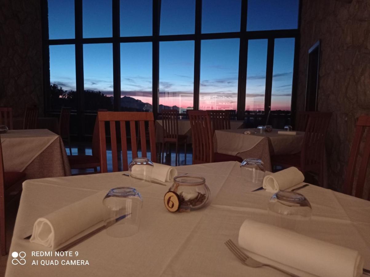 Terrae Eremis: Ristorante, Bar, B&B Roccamorice Екстер'єр фото