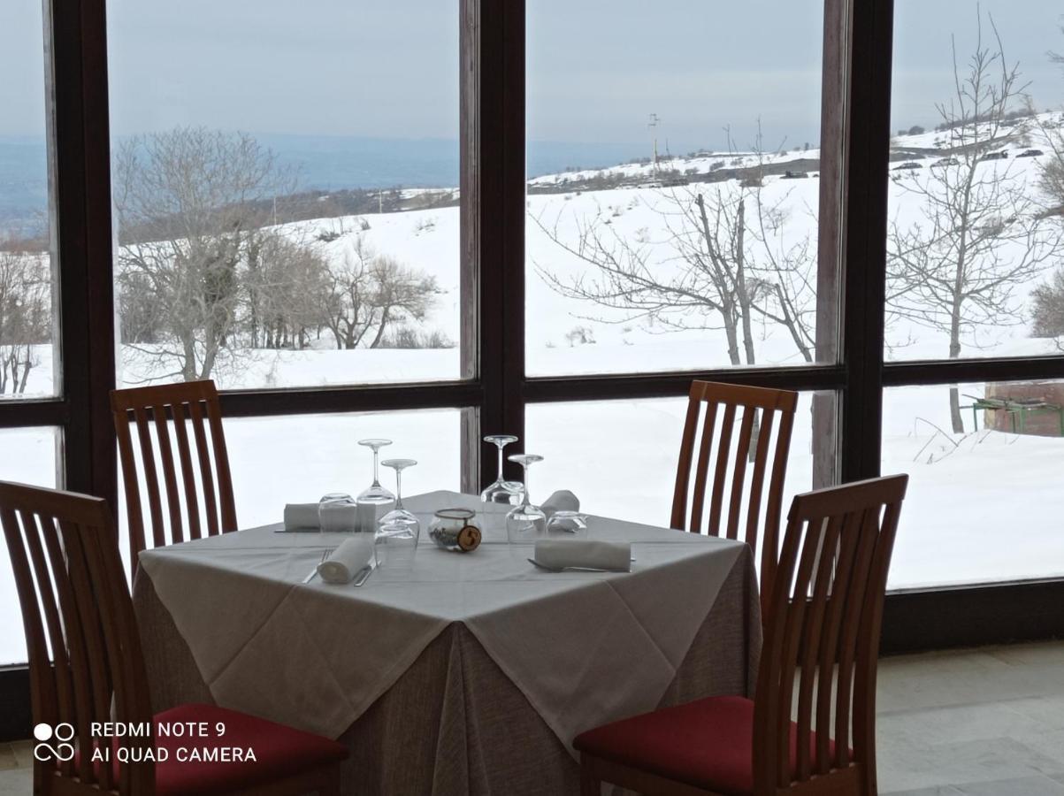 Terrae Eremis: Ristorante, Bar, B&B Roccamorice Екстер'єр фото