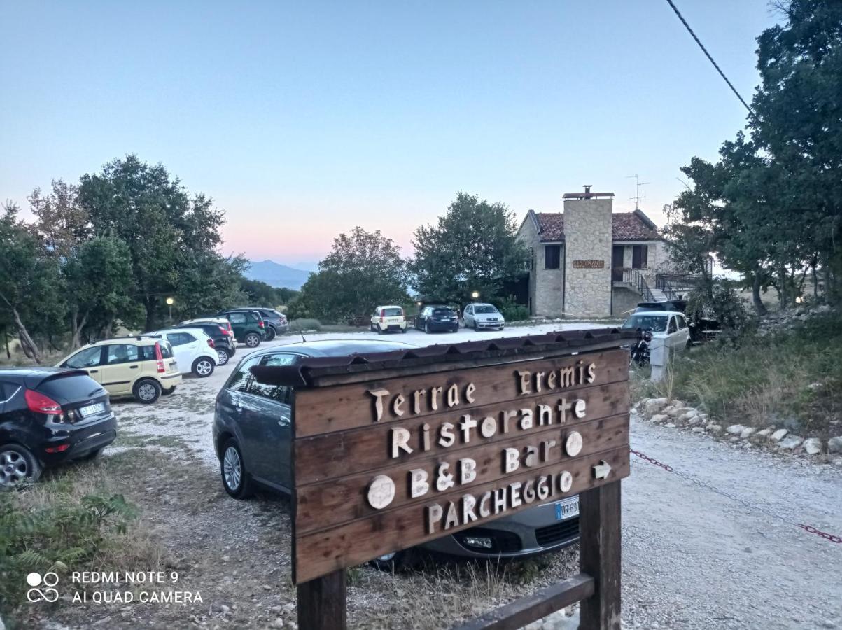 Terrae Eremis: Ristorante, Bar, B&B Roccamorice Екстер'єр фото